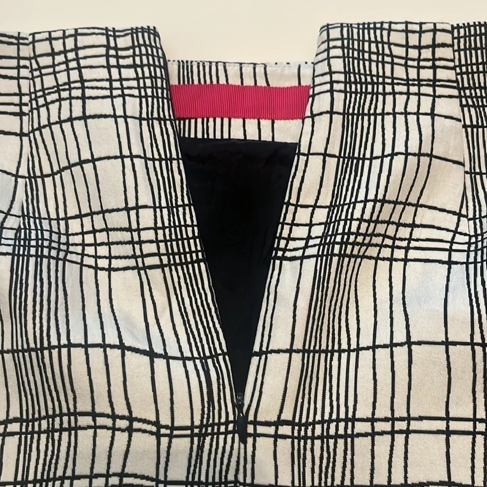 NWOT LOFT Black and White Grid Line Mini Shift Skirt Size 4